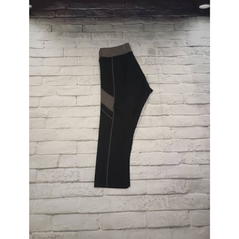 Black capri  - Picture 3 of 5